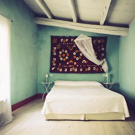 Turchi Farm - Della Luna & Antico Frantoio Bed & Breakfast