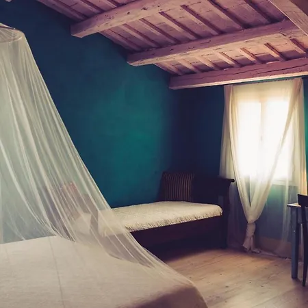 Turchi Farm - Della Luna & Antico Frantoio Bed & Breakfast